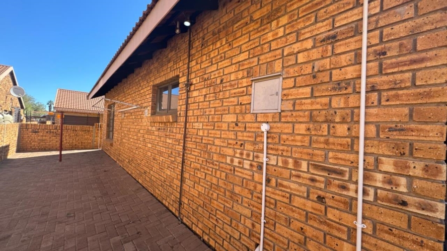 2 Bedroom Property for Sale in Riviera Northern Cape